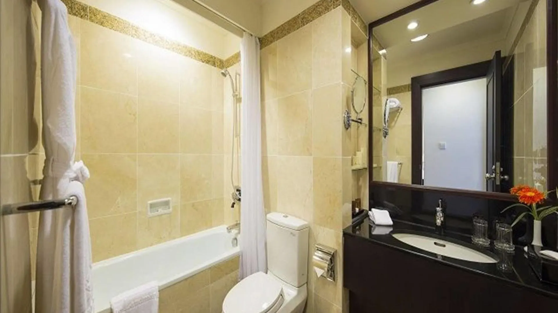 Szálloda The Landmark Serviced Apartment - Managed By Peninsula Properties Ho Si Minh-város