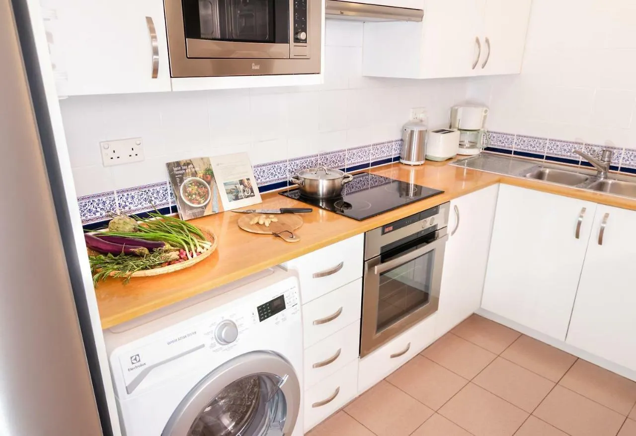 The Landmark Serviced Apartment - Managed By Peninsula Properties Ho Si Minh-város Szálloda